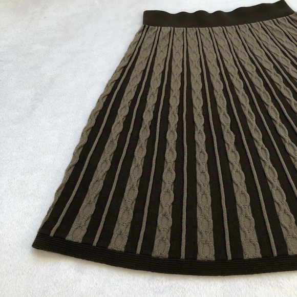 Mossimo, Midi Wool Skirt, Size Small - Picture 8 of 16